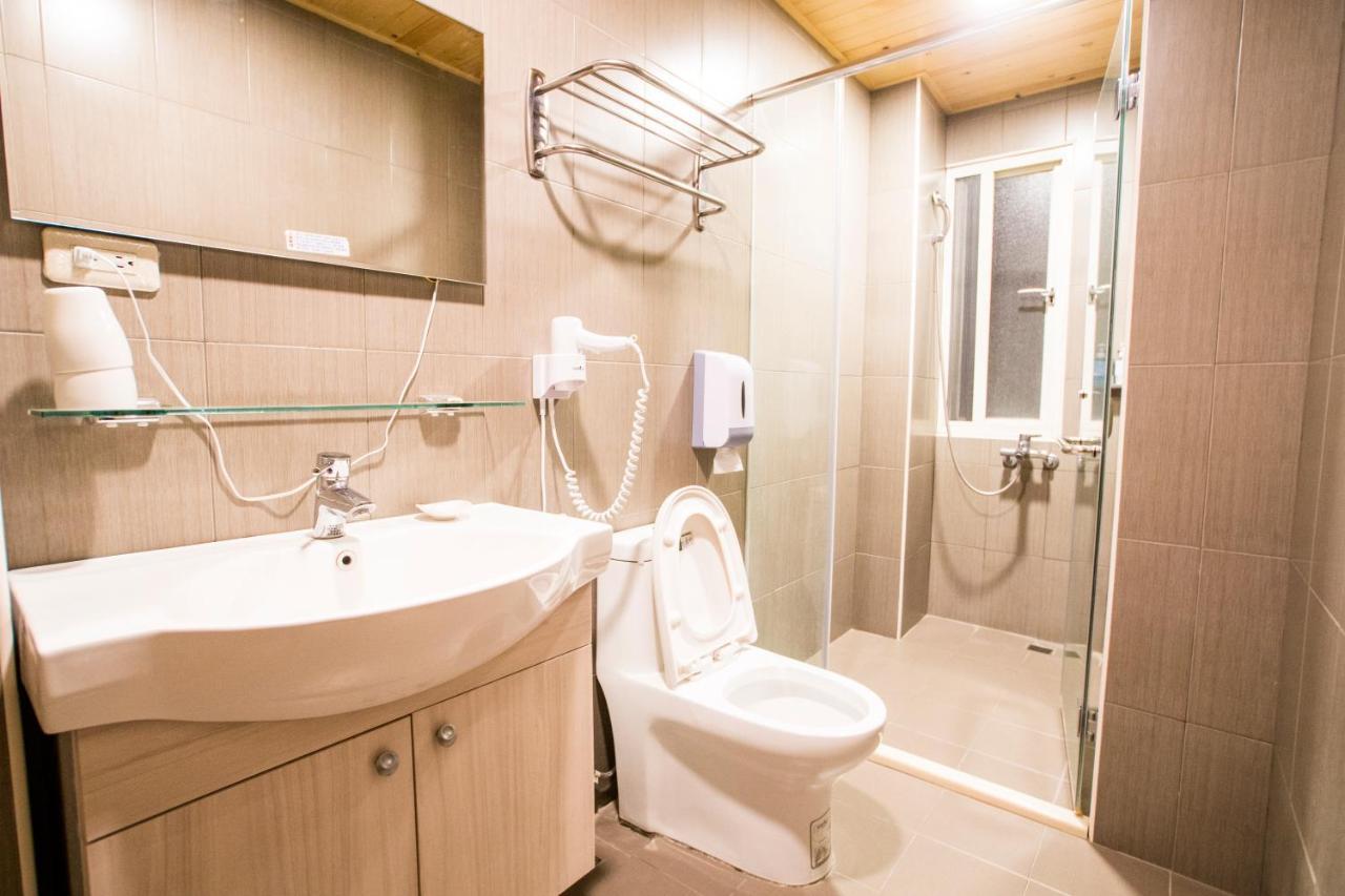Railway Traveler B&B T'ai-tung Kültér fotó